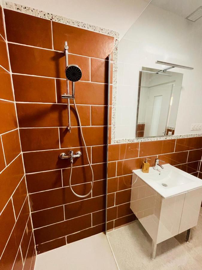 Casa Dahlia - Charmant Appartement Equipe Avec Grande Terrasse Марсейан Экстерьер фото